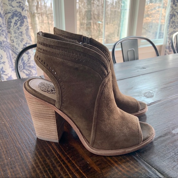 Vince Camuto Shoes - Vince Camuto Koral Green Peep Tow Chunky Heels 7.5